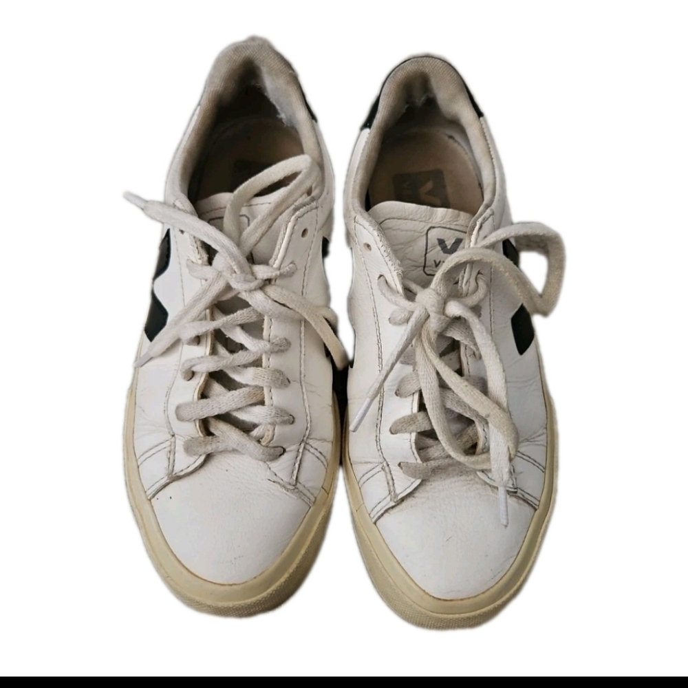 VEJA Womens White & Black Campo Leather Sustainable Designer Sneakers 6 - Picture 3 of 16